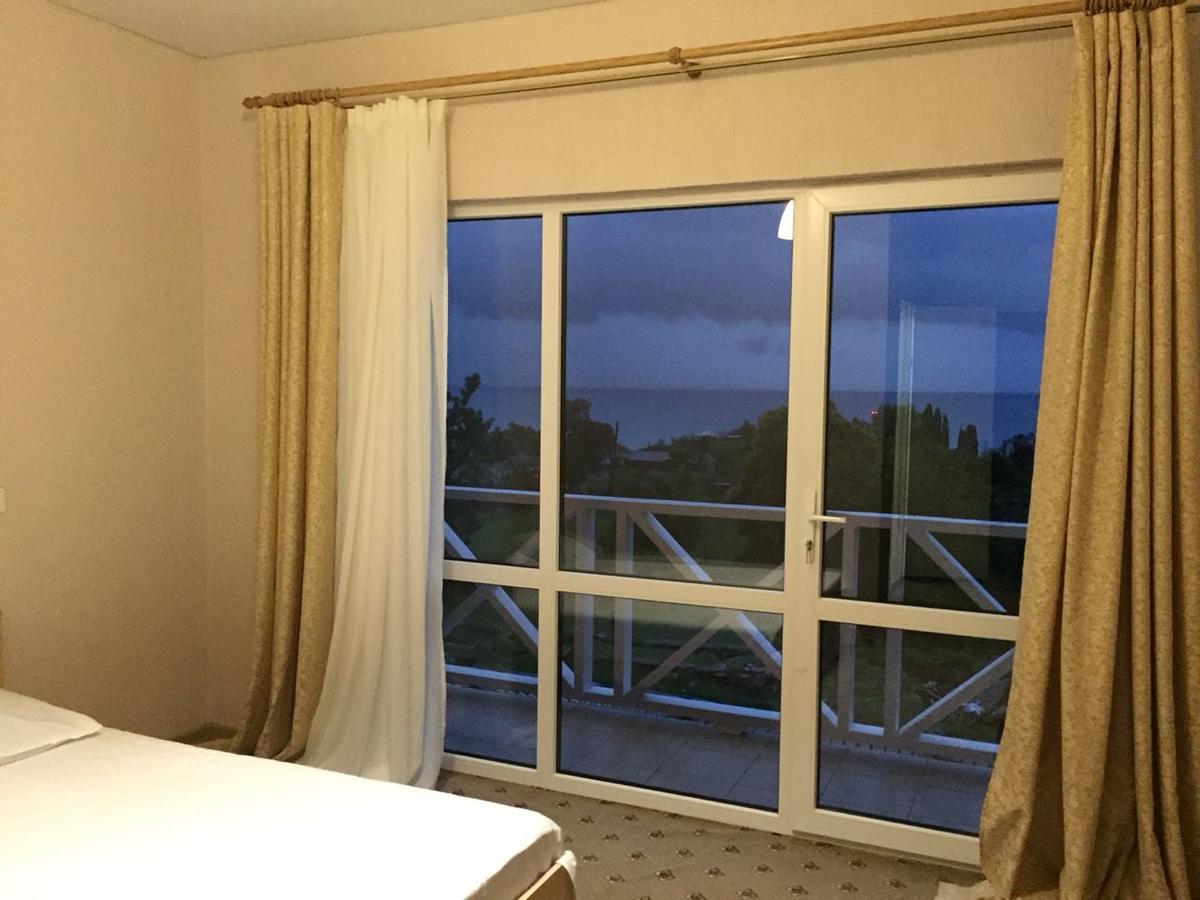 Palm Hotel New Athos Екстериор снимка