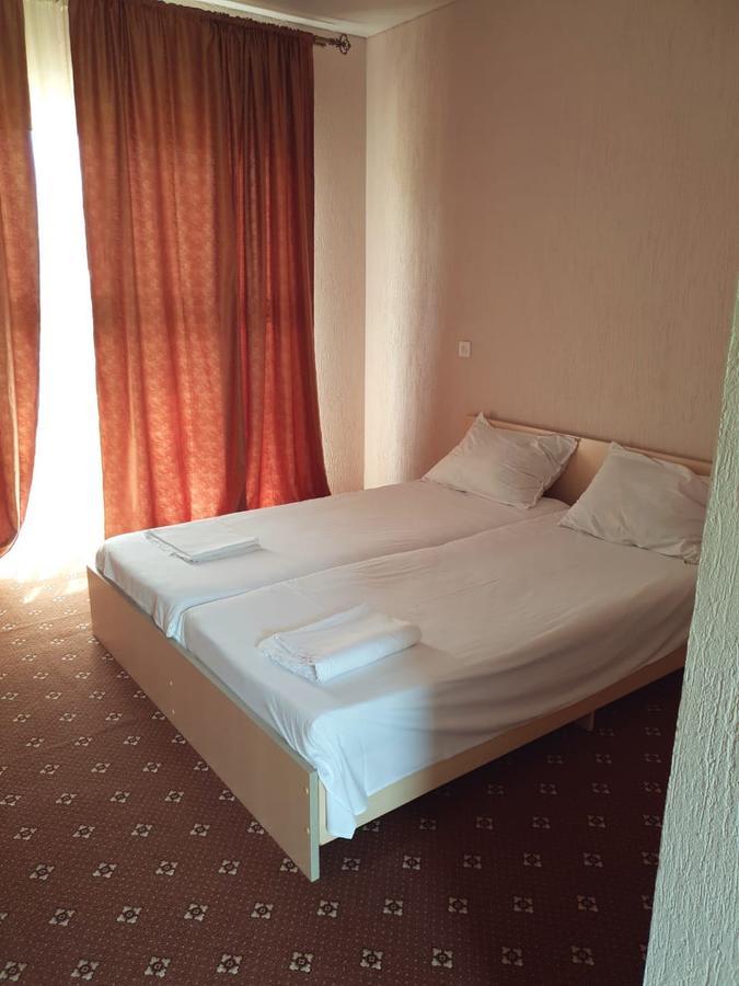 Palm Hotel New Athos Екстериор снимка